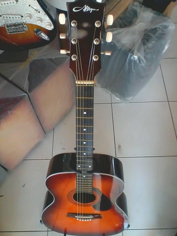 Gitar akustik Allegro FM white dan spurce