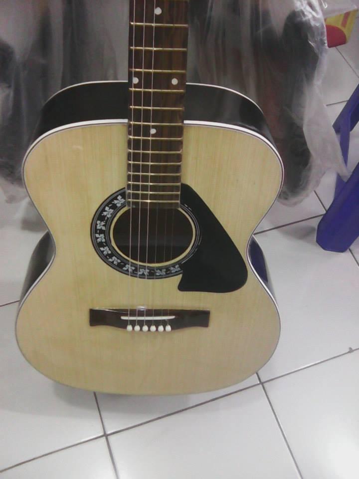 Gitar akustik Allegro FM white dan spurce