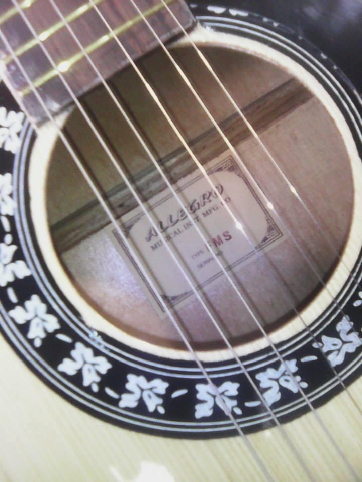 Gitar akustik Allegro FM white dan spurce