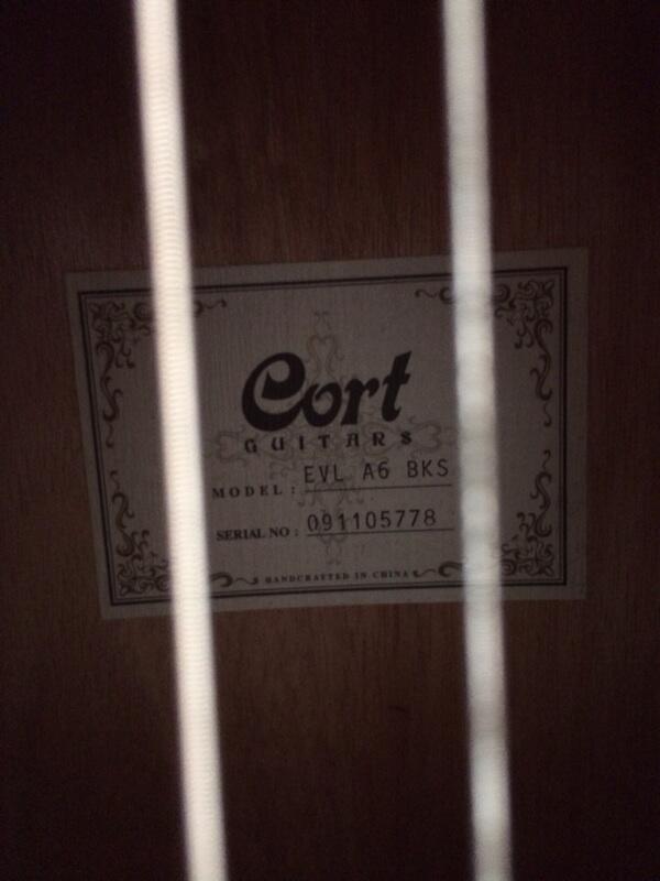 Jual gitar akustik cort EVL A6 like new....