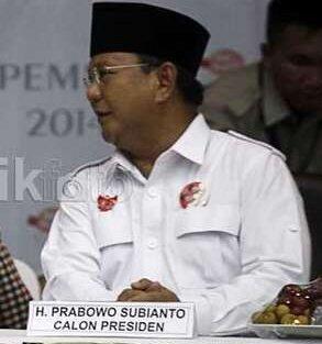 &#91;Bukan Black Campaign&#93; Sst.. Lambang Garuda di Dada Kanan Baju Prabowo-Hatta Terbalik
