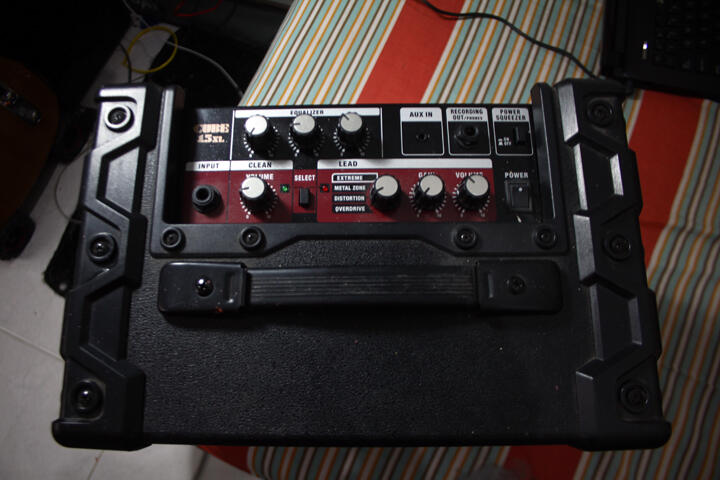 sound gitar Roland cube 15xl second murah Malang