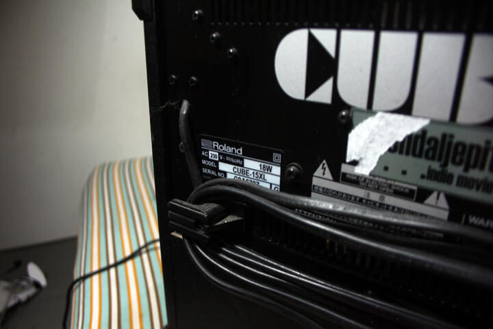 sound gitar Roland cube 15xl second murah Malang
