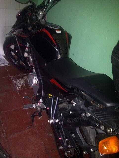 MOTOR NEW VIXION LIGHTNING 2013 HITAM>>>PLAT B DEPOK>>>KILOMETER baru 3rbu ISTIMEWA>>