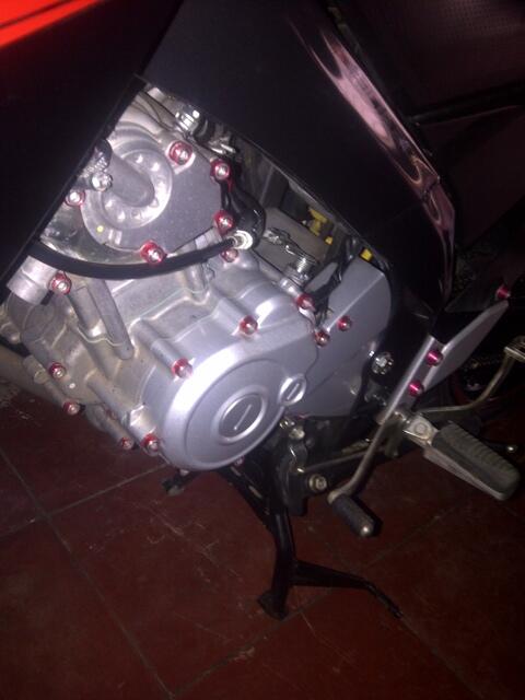 MOTOR NEW VIXION LIGHTNING 2013 HITAM>>>PLAT B DEPOK>>>KILOMETER baru 3rbu ISTIMEWA>>