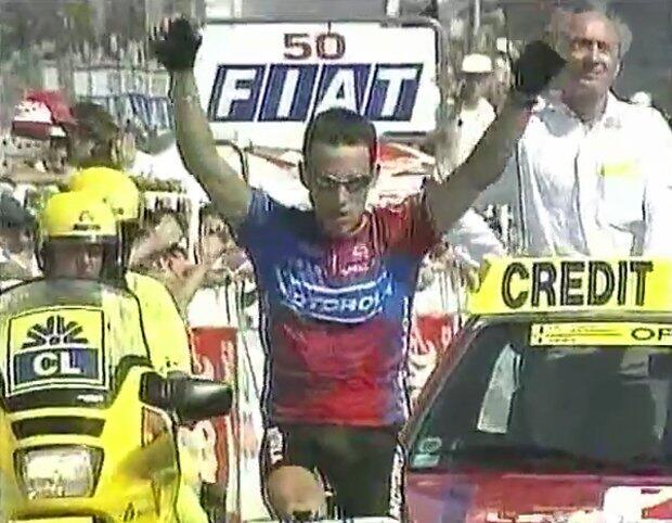 Kisah Hidup Lance Armstrong, From Hero to Zero