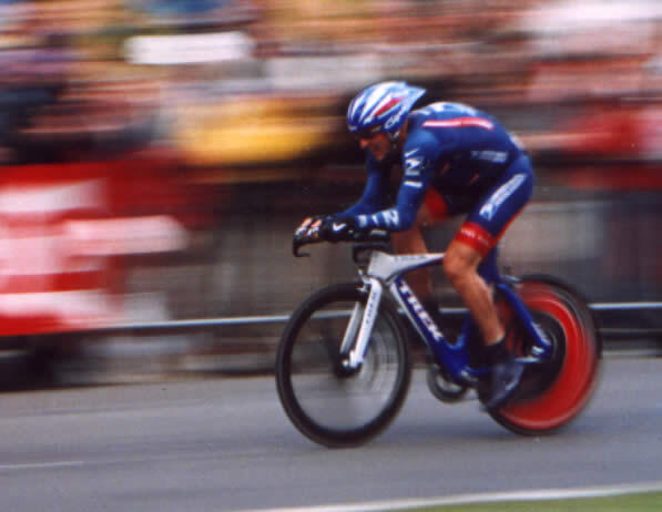 Kisah Hidup Lance Armstrong, From Hero to Zero