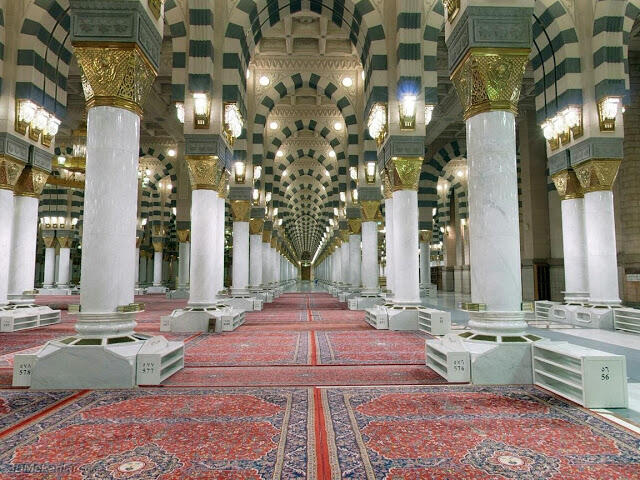 Arsitektur Islam dan Interior-Interior Masjid yang Memukau
