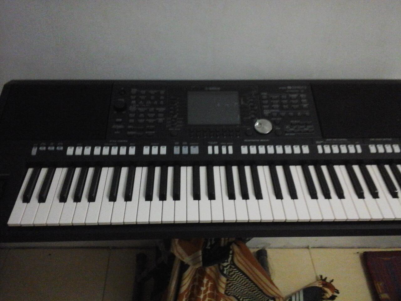 sewa sound sistem,alat band 1 set dan organ tunggal,murah gann buktiin sendiri...