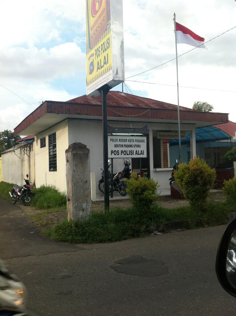 Tempat nongkrong Pak Police