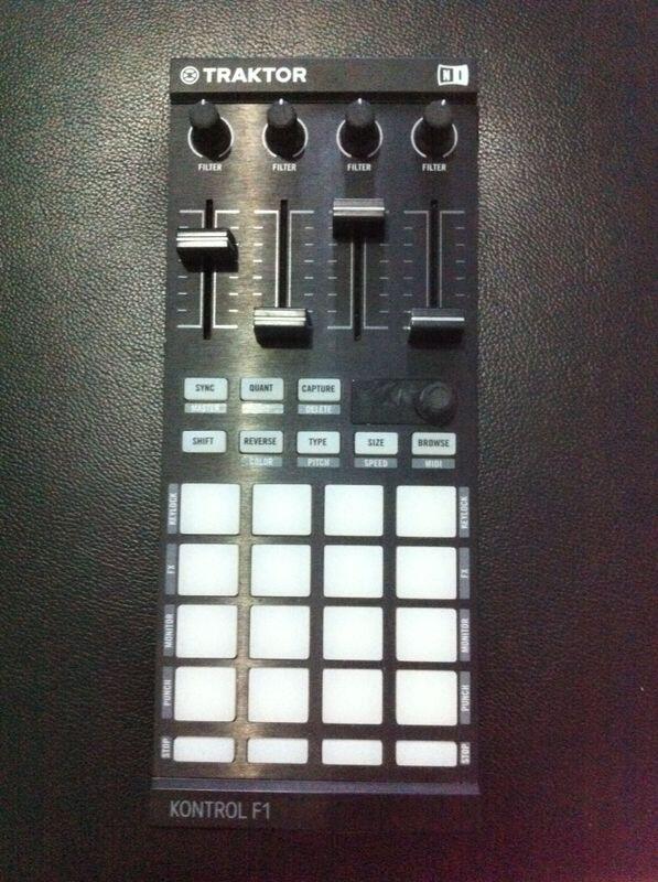 TRAKTOR KONTROL F1