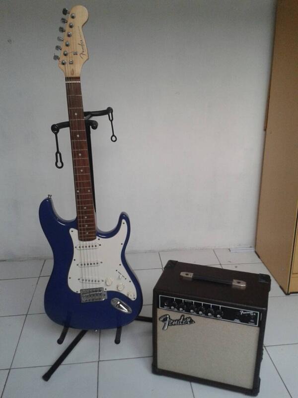 WTS gitar fender stratocaster+ amply MURMEER