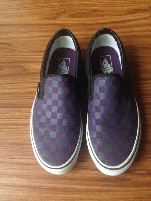 Terjual Jual vans slip on checkerboard (black purple) | KASKUS