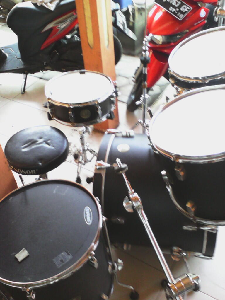 Drum Set sonor 2005
