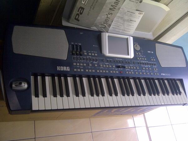 Keyboard Korg PA500 muluss 95%, msh segel Istimewa