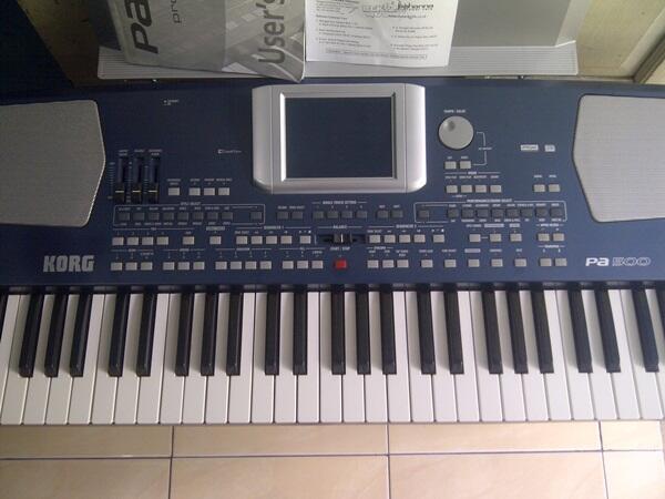 Keyboard Korg PA500 muluss 95%, msh segel Istimewa