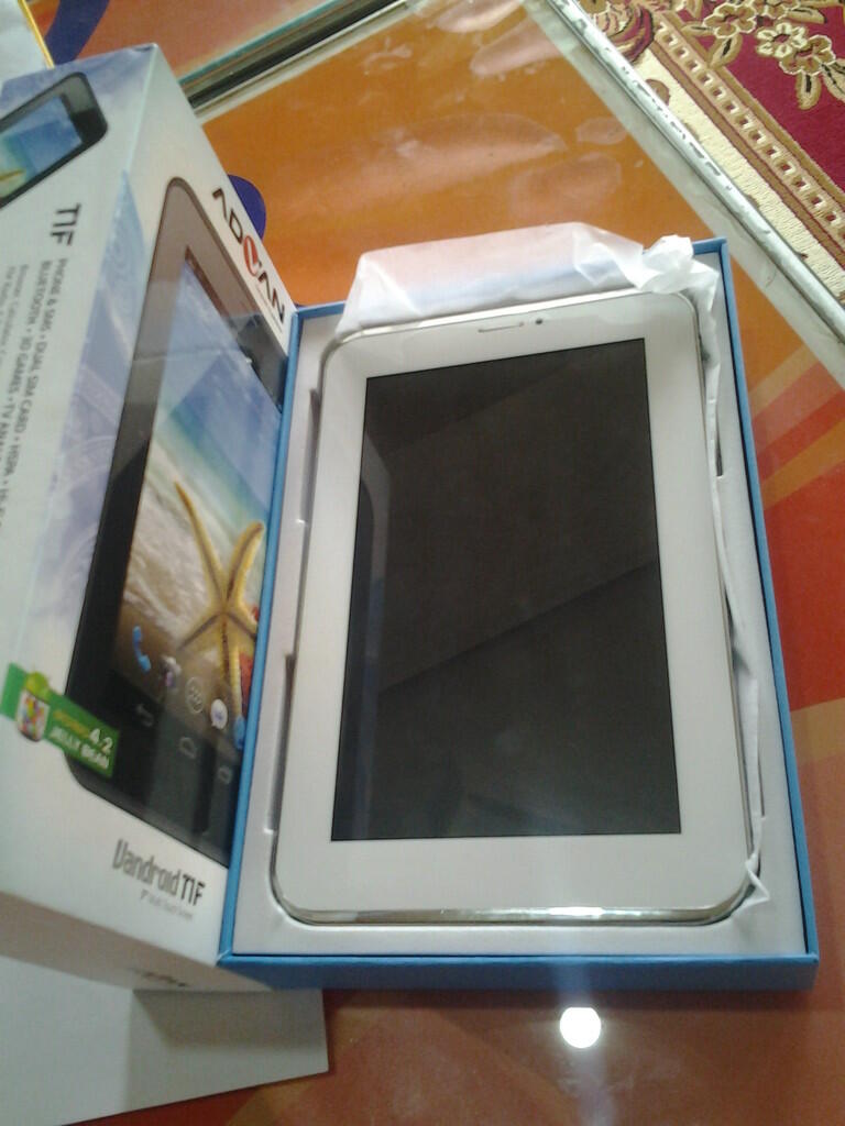 Advan Vandroid TIF 7" Multi touch Screen