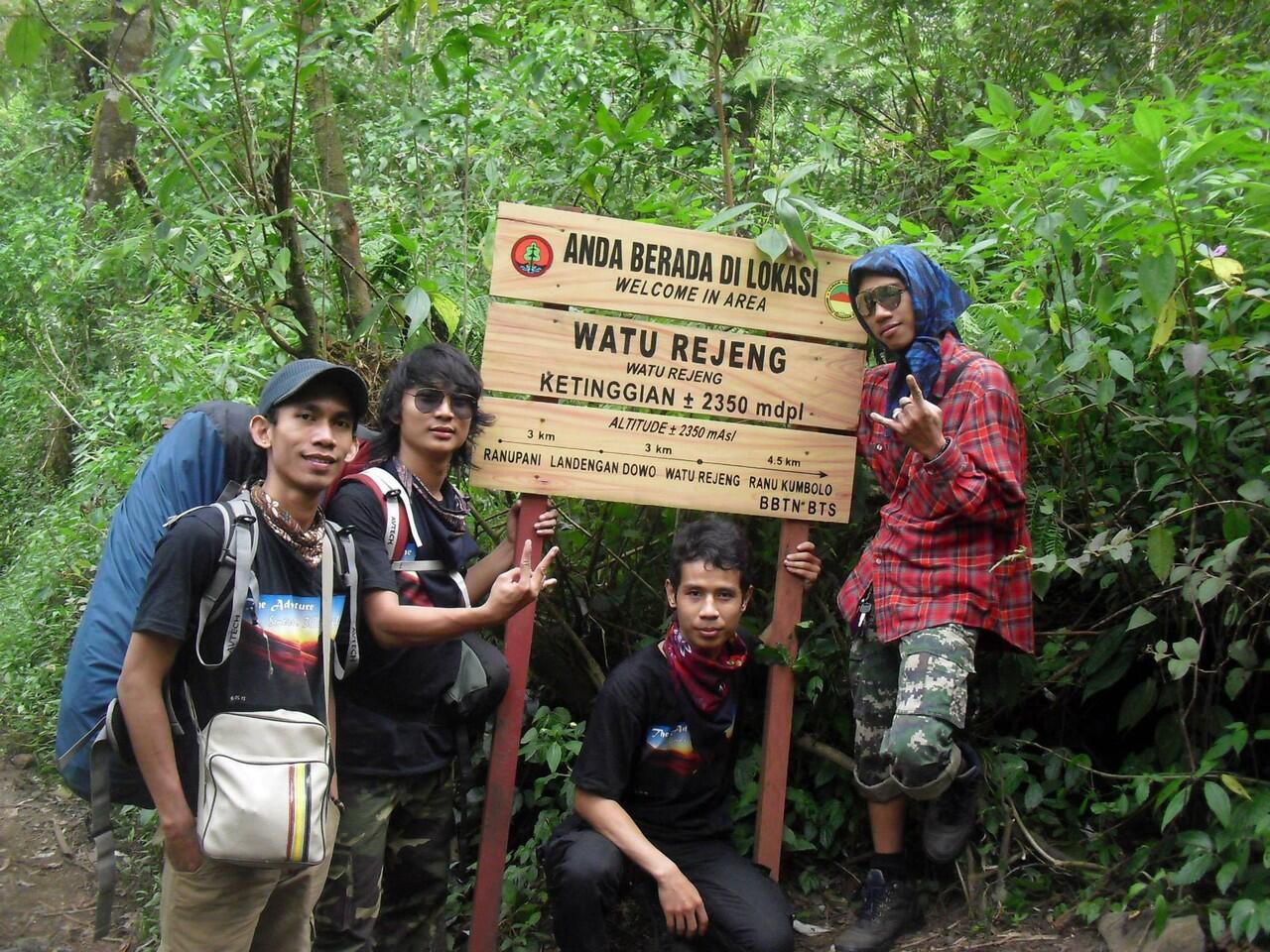 pendakian gunung tertinggi di pulau jawa