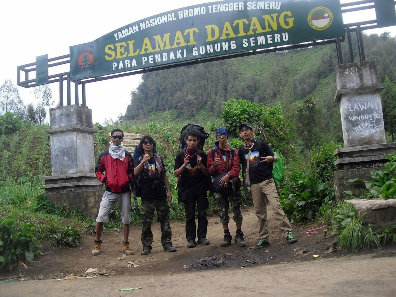 pendakian gunung tertinggi di pulau jawa