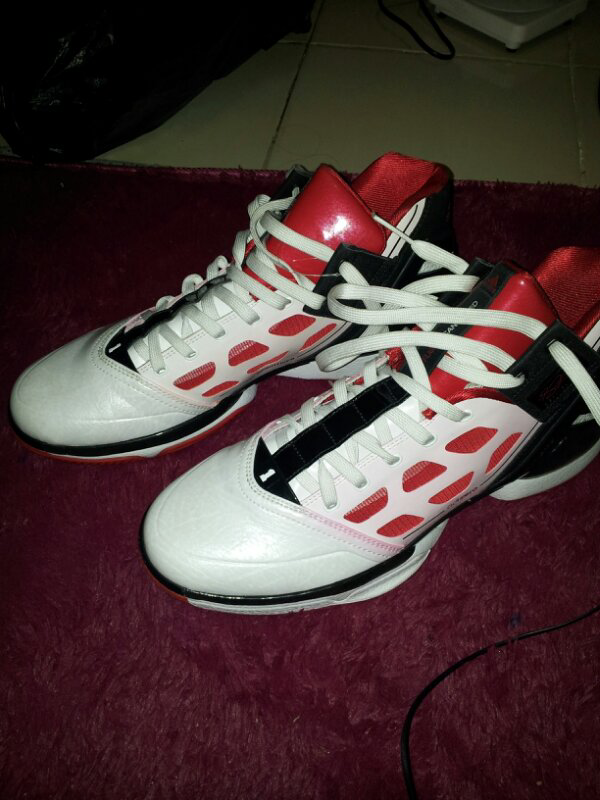 sepatu basket adirose 2.5 low original legit