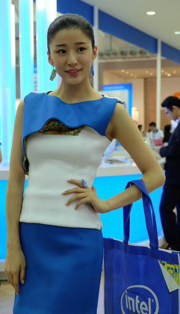 Melihat Booth Babes di Computex 2014, Taiwan