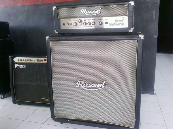 Ampli bass Russel Beast Master 150. Head Cabinet mantab!!!!