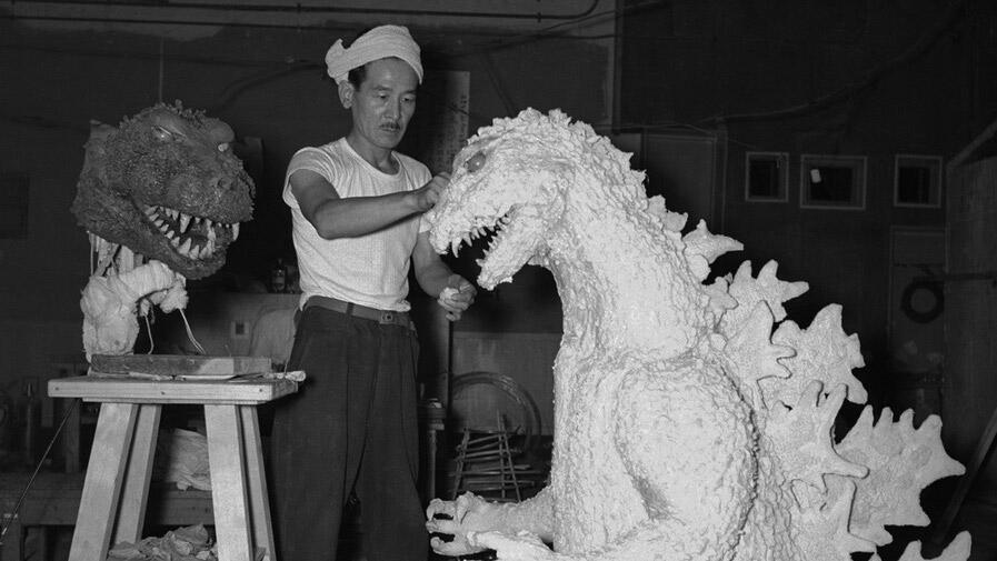 Apa Yang Dilakukan Godzilla Ketika Sedang 'Tidak Menghancurkan Gedung???