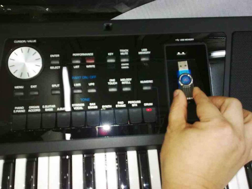 VW music...Jual berbagai macam keyboard OT Roland