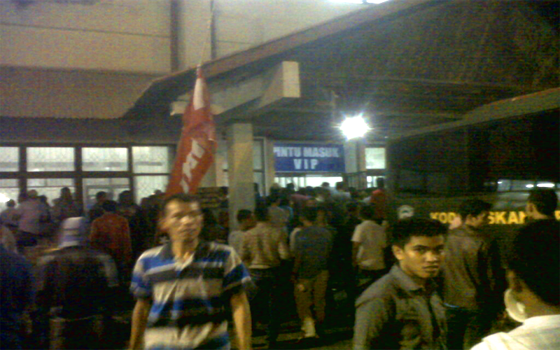 &#91;PIC&#93; Perjuangan ane Nonton Bola, Punya tiket tapi rasa gratis. :ngakaks