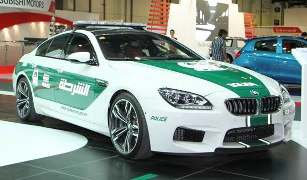 Inilah Mobil Sports Yang Dipakai Polisi Dubai Untuk Patroli