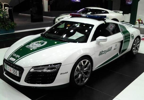 Inilah Mobil Sports Yang Dipakai Polisi Dubai Untuk Patroli