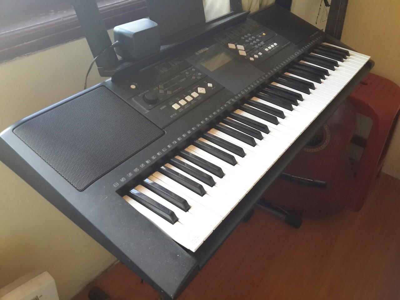 Jual 2nd YAMAHA PSR E 333 MURAH SEKASKUS Gan!