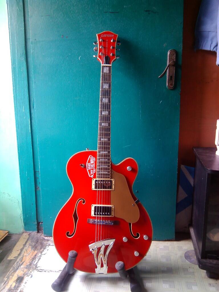 Gitar Elektrik Langka Gretsch Merah Bandung