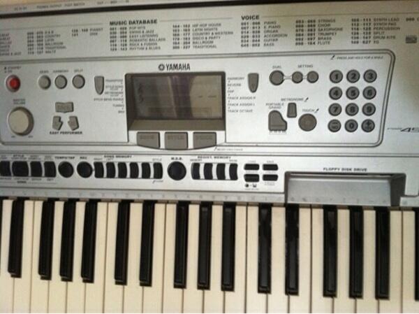 Keyboard yamaha psr 450