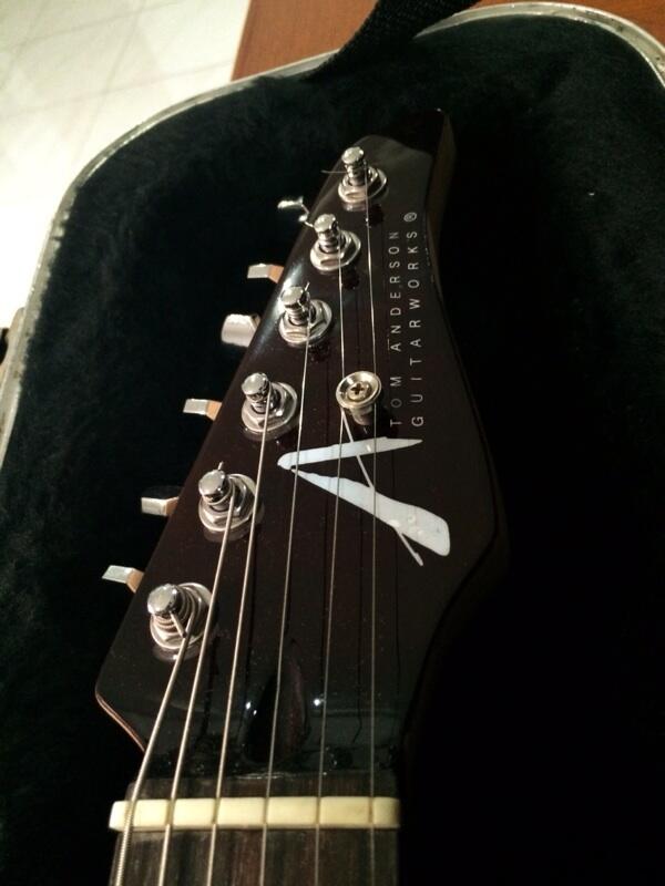 Clearance! Bugera V22, Tom anderson replica, tweed hardcase