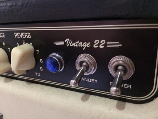 Clearance! Bugera V22, Tom anderson replica, tweed hardcase