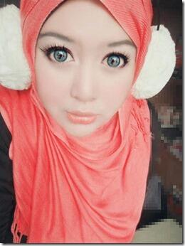 Cewek Malaysia cantik berkerudung