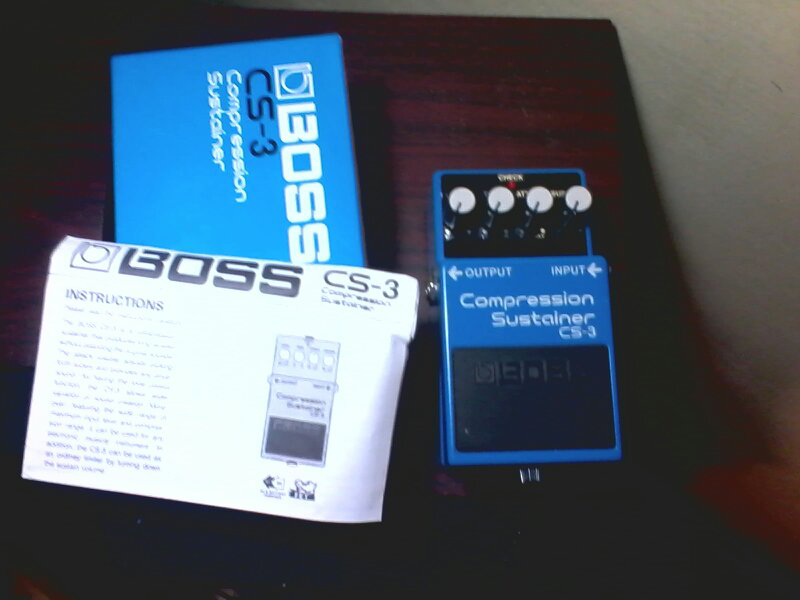 Efek Gitar Boss CS3 Compressor Sustainer