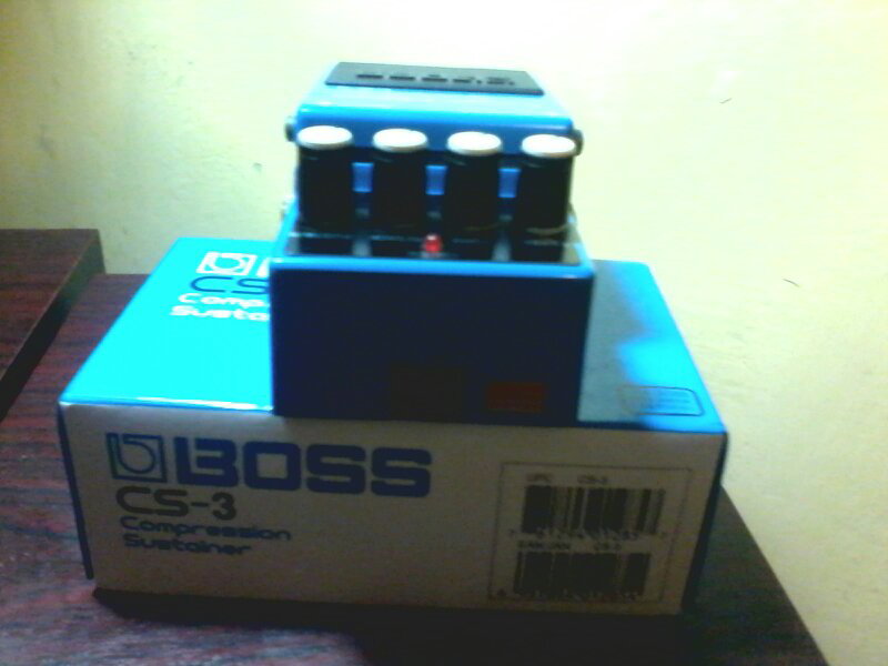 Efek Gitar Boss CS3 Compressor Sustainer