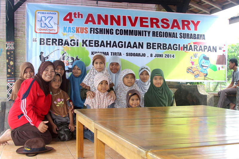 &#91;FR&#93; 4th Anniversary KFC Reg. Surabaya Bersama Panti Asuhan Hidayatul Umma &#91;FR&#93;