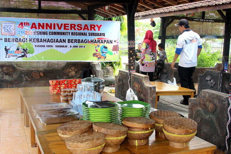 &#91;FR&#93; 4th Anniversary KFC Reg. Surabaya Bersama Panti Asuhan Hidayatul Umma &#91;FR&#93;