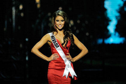 Mengintip Kecantikan Miss USA 2014 Sang Pemegang Sabuk Hitam Taekwondo