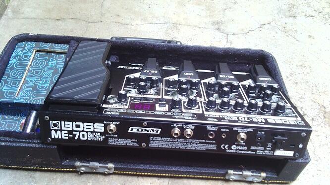 Boss ME 70 Guitar multi effect pedal + Hardcase