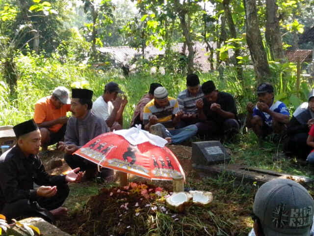 31 Mei berduka.... Mungkin Allah lebih menyayanginya...