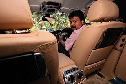 Ramesh Babu, Tukang cukur keliling yang menjadi milyader.