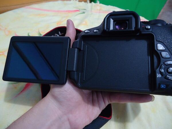 Terjual Jual BRG GADAI - Kamera Canon EOS 700D Body Only 