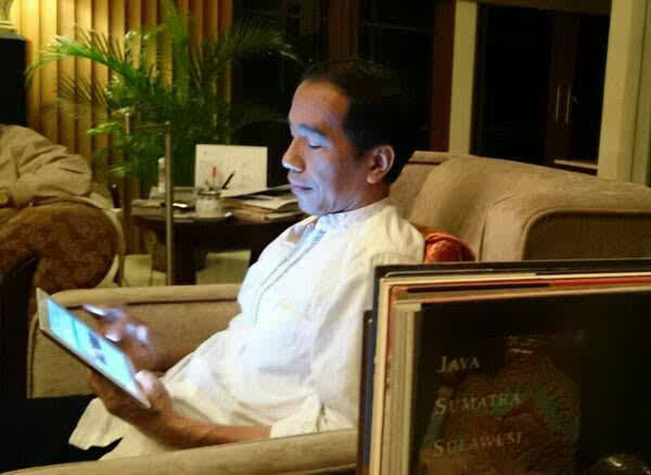 Wartawati Senior Bongkar Kebohongan dan Rakus Jabatan " Jokowi"