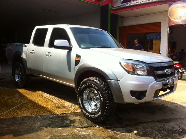 ford ranger double cabin 2011 bkn strada 2010 2009 velg keren