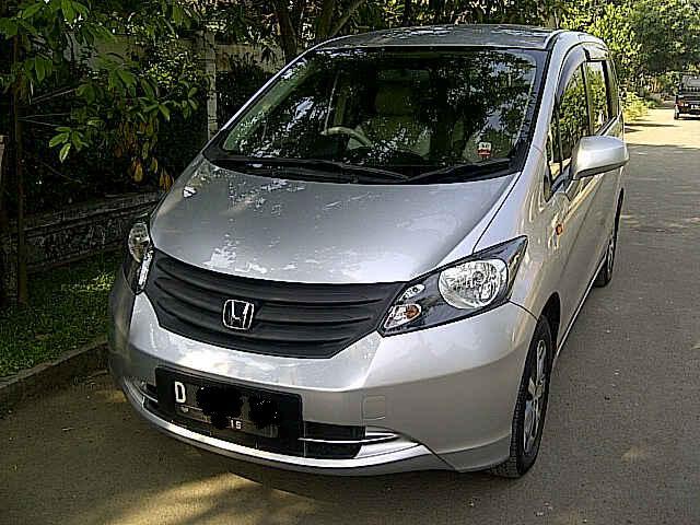 NEW FREED 2010 SILVER +TV DVD BANDUNG