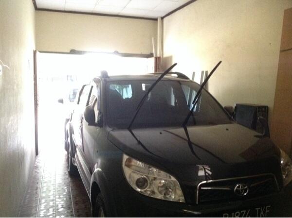 Toyota Rush G 2010 jual murah,pemilik sendiri bukan showroom